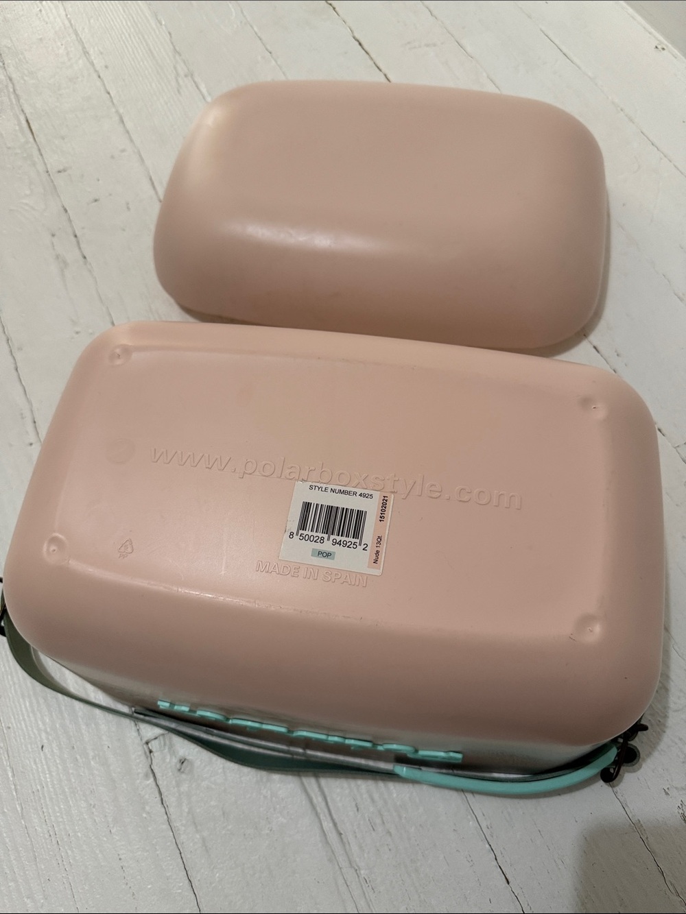 Polarbox Retro Portable Cooler in Blush and Mint - Picture 4 of 5
